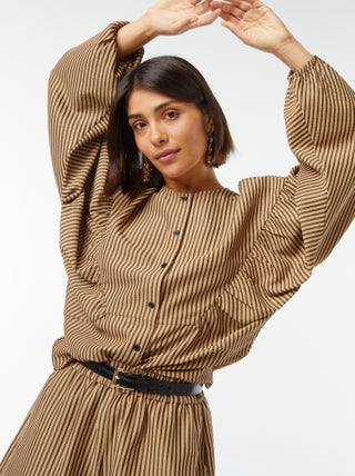 Blusa oversize con rayas