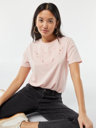 Camiseta de manga corta con bordados