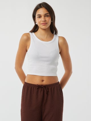 Camiseta de tirantes con cuello americano