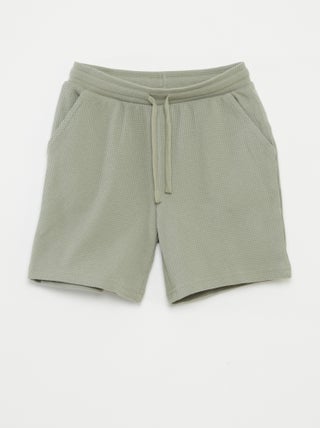 Short liso de punto gofrado