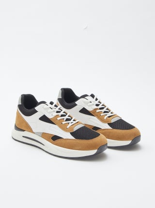 Zapatillas deportivas tricolores